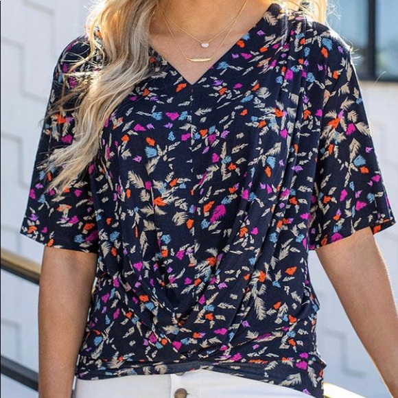 G&L Pleated V-neck size XL - Picture 4 of 4